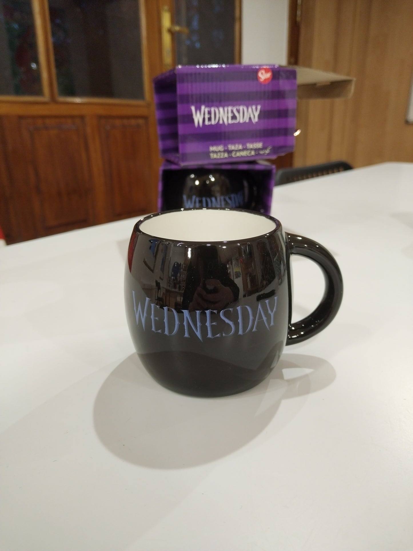 Taza Miércoles Addams 380 ml.
