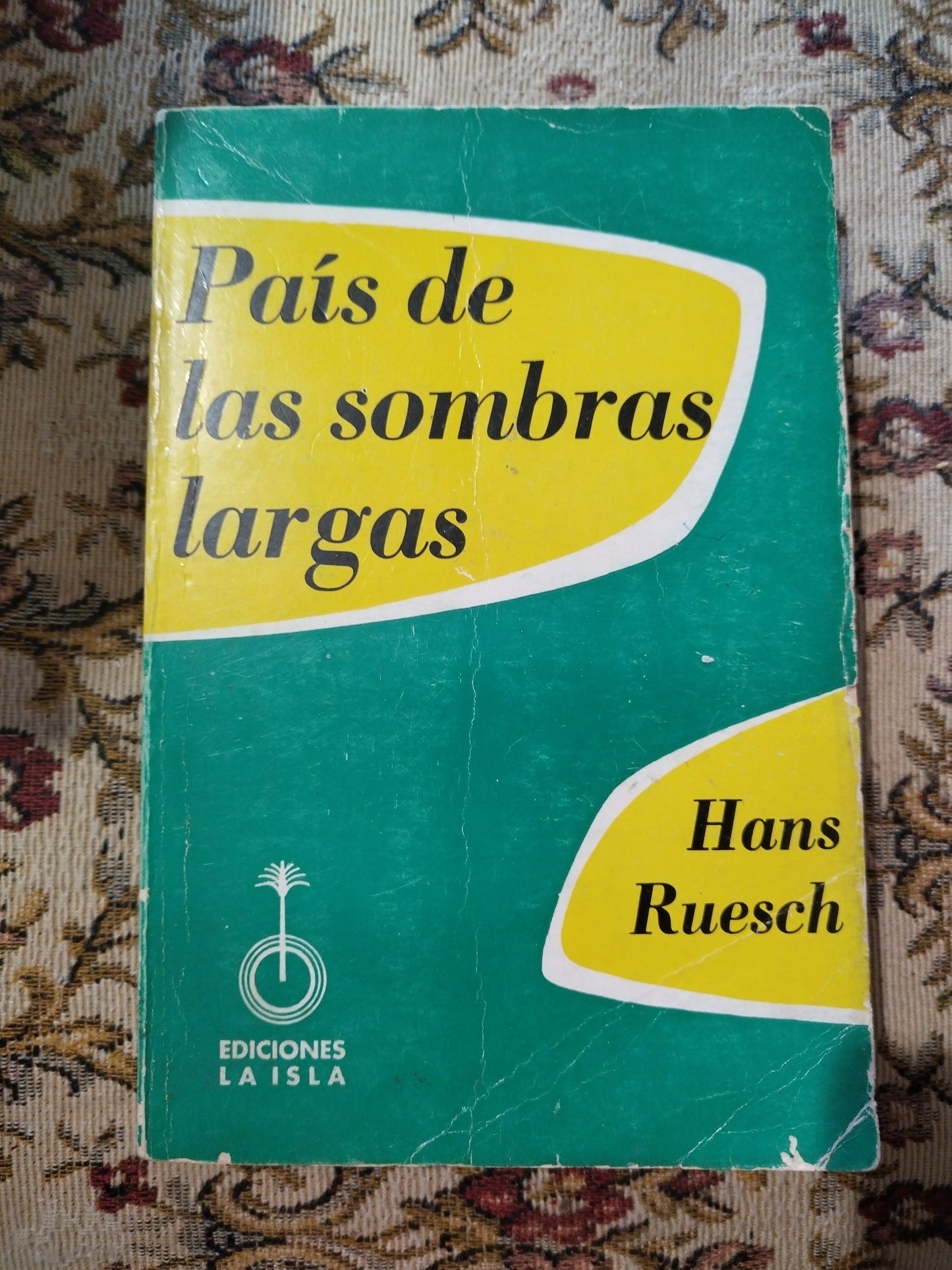 País de las sombras largas, Hans Ruesch
