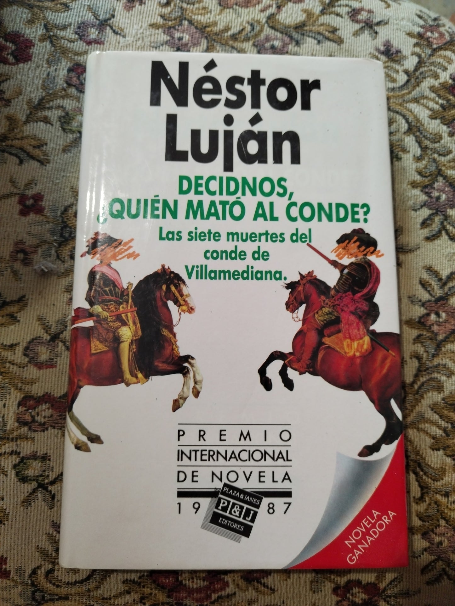 Decidnos, ¿quién mató al Conde?, Néstor Luján